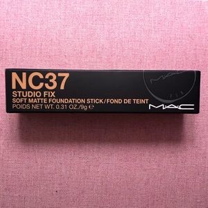 M.A.C Studio fix matte foundation stick